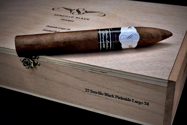 Sencillo Black Piramide Largo 54